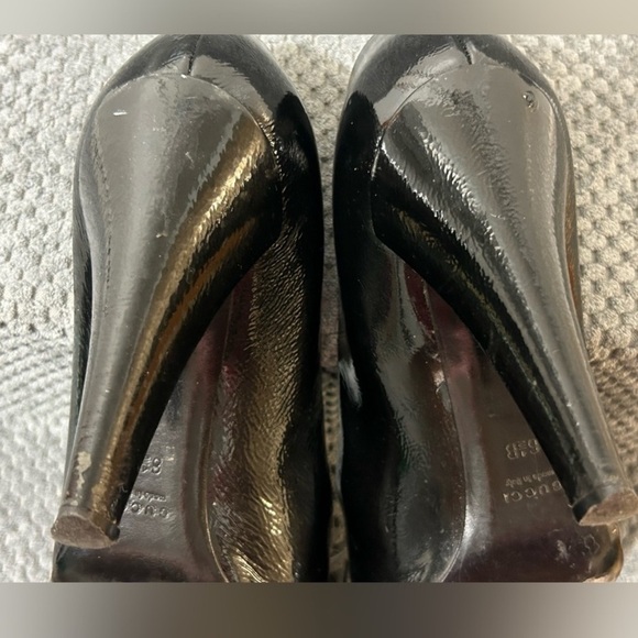 Gucci Black Patent Leather Heels - Picture 8 of 13